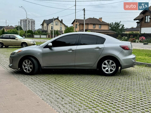 Серый Мазда 3, объемом двигателя 2 л и пробегом 90 тыс. км за 8300 $, фото 4 на Automoto.ua