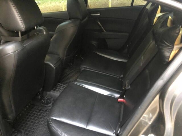 Серый Мазда 3, объемом двигателя 2 л и пробегом 270 тыс. км за 8500 $, фото 6 на Automoto.ua