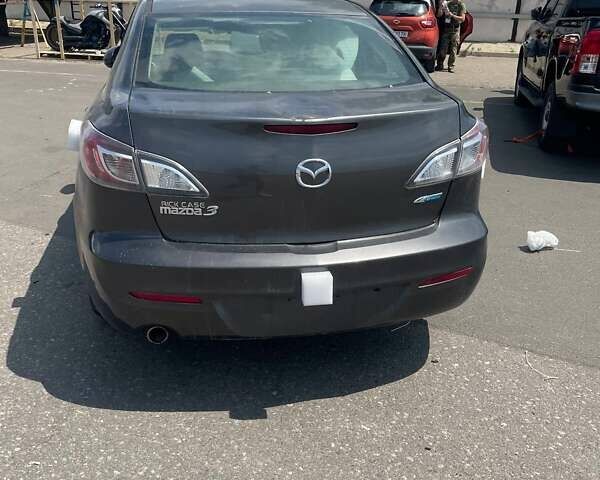 Серый Мазда 3, объемом двигателя 2 л и пробегом 271 тыс. км за 5500 $, фото 4 на Automoto.ua