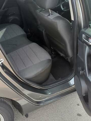Сірий Мазда 3, об'ємом двигуна 1.6 л та пробігом 135 тис. км за 8300 $, фото 8 на Automoto.ua