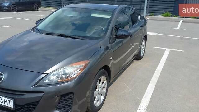 Сірий Мазда 3, об'ємом двигуна 1.6 л та пробігом 135 тис. км за 8300 $, фото 1 на Automoto.ua