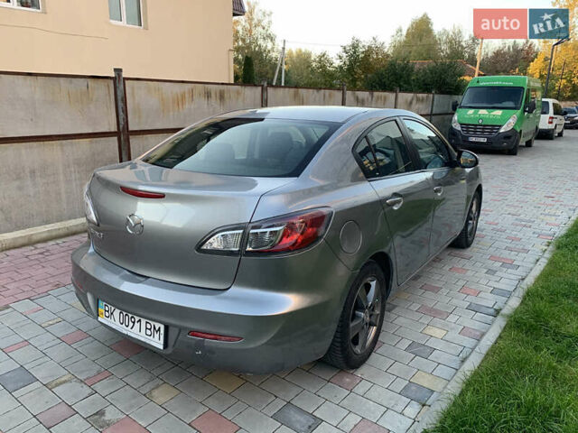 Сірий Мазда 3, об'ємом двигуна 2 л та пробігом 130 тис. км за 7350 $, фото 2 на Automoto.ua