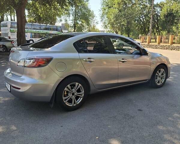 Сірий Мазда 3, об'ємом двигуна 1.6 л та пробігом 160 тис. км за 7700 $, фото 5 на Automoto.ua