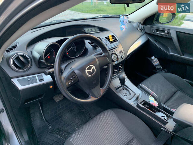 Сірий Мазда 3, об'ємом двигуна 2 л та пробігом 130 тис. км за 7350 $, фото 6 на Automoto.ua