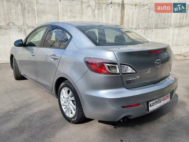 Серый Мазда 3, объемом двигателя 2 л и пробегом 190 тыс. км за 6999 $, фото 30 на Automoto.ua