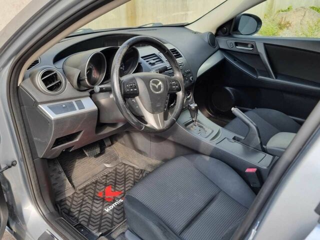 Сірий Мазда 3, об'ємом двигуна 2 л та пробігом 190 тис. км за 7599 $, фото 6 на Automoto.ua