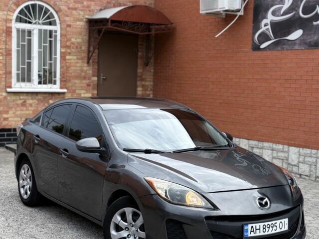 Серый Мазда 3, объемом двигателя 2 л и пробегом 222 тыс. км за 5900 $, фото 1 на Automoto.ua