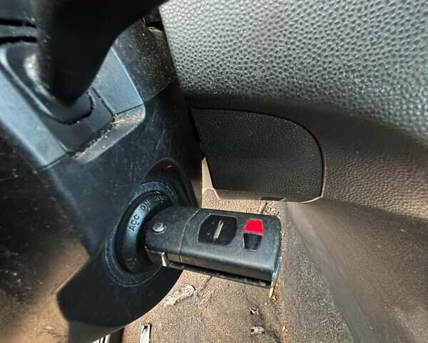 Серый Мазда 3, объемом двигателя 2 л и пробегом 271 тыс. км за 5500 $, фото 11 на Automoto.ua