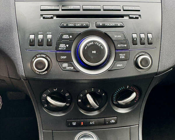 Серый Мазда 3, объемом двигателя 2 л и пробегом 90 тыс. км за 8300 $, фото 7 на Automoto.ua