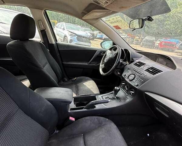 Серый Мазда 3, объемом двигателя 2 л и пробегом 271 тыс. км за 5500 $, фото 9 на Automoto.ua