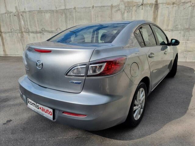 Сірий Мазда 3, об'ємом двигуна 2 л та пробігом 190 тис. км за 7599 $, фото 3 на Automoto.ua
