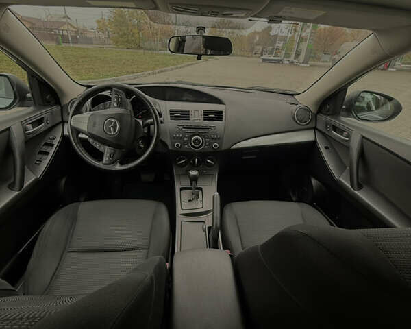 Серый Мазда 3, объемом двигателя 2 л и пробегом 201 тыс. км за 7000 $, фото 31 на Automoto.ua