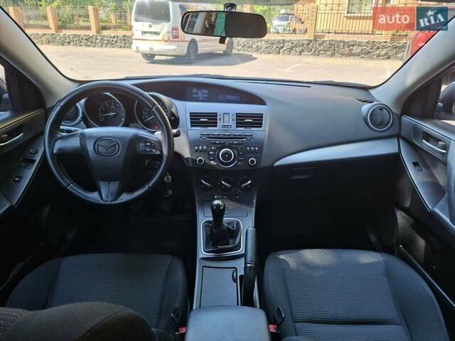 Сірий Мазда 3, об'ємом двигуна 1.6 л та пробігом 160 тис. км за 7700 $, фото 9 на Automoto.ua