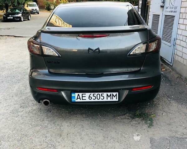 Серый Мазда 3, объемом двигателя 2 л и пробегом 270 тыс. км за 8500 $, фото 2 на Automoto.ua