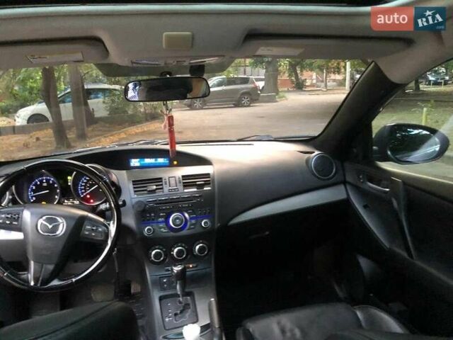 Серый Мазда 3, объемом двигателя 2 л и пробегом 270 тыс. км за 8500 $, фото 3 на Automoto.ua