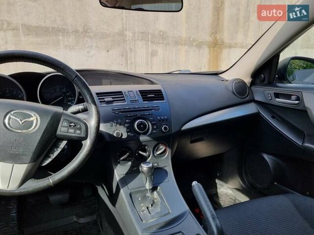 Серый Мазда 3, объемом двигателя 2 л и пробегом 190 тыс. км за 6999 $, фото 44 на Automoto.ua