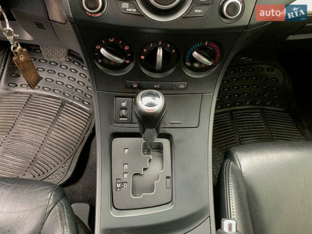 Серый Мазда 3, объемом двигателя 2 л и пробегом 254 тыс. км за 7990 $, фото 34 на Automoto.ua