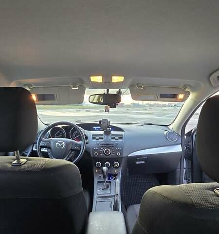 Сірий Мазда 3, об'ємом двигуна 1.6 л та пробігом 119 тис. км за 9000 $, фото 23 на Automoto.ua