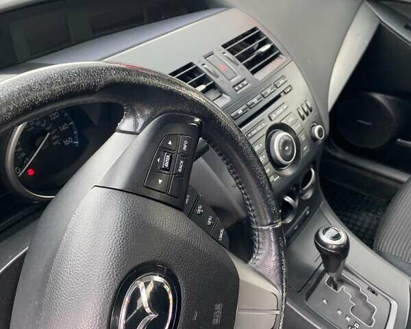 Серый Мазда 3, объемом двигателя 2 л и пробегом 232 тыс. км за 7200 $, фото 12 на Automoto.ua
