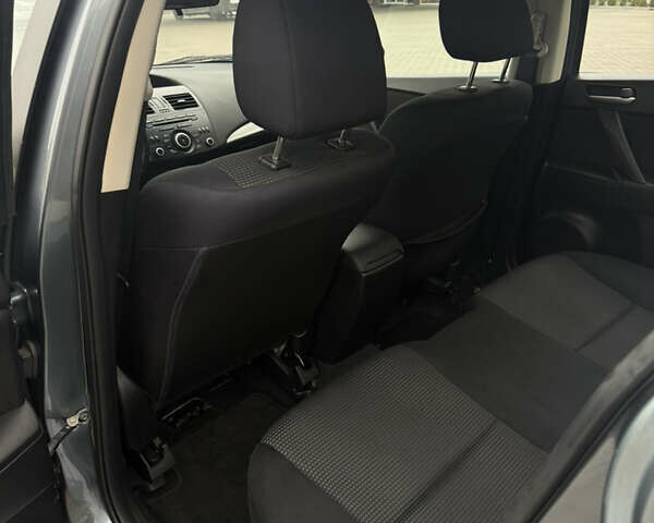 Серый Мазда 3, объемом двигателя 2 л и пробегом 201 тыс. км за 7000 $, фото 26 на Automoto.ua