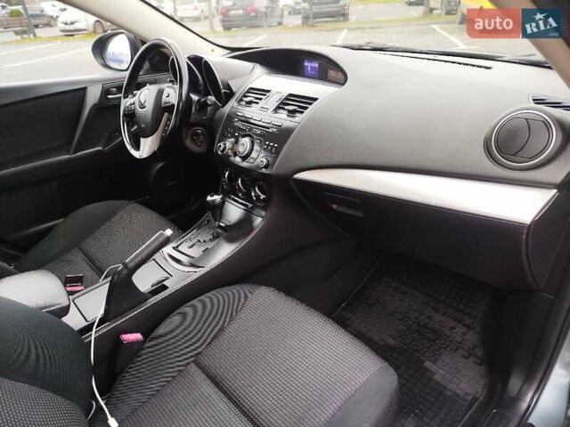 Серый Мазда 3, объемом двигателя 2 л и пробегом 232 тыс. км за 7799 $, фото 50 на Automoto.ua