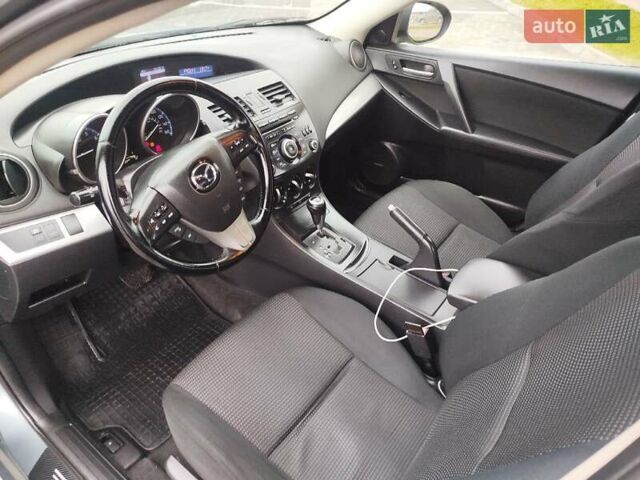 Серый Мазда 3, объемом двигателя 2 л и пробегом 232 тыс. км за 7799 $, фото 36 на Automoto.ua