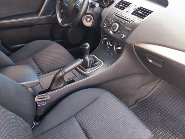 Серый Мазда 3, объемом двигателя 1.6 л и пробегом 162 тыс. км за 6999 $, фото 7 на Automoto.ua