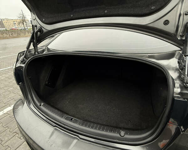 Сірий Мазда 3, об'ємом двигуна 2 л та пробігом 254 тис. км за 8000 $, фото 14 на Automoto.ua