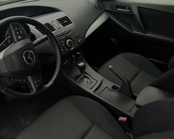Серый Мазда 3, объемом двигателя 2 л и пробегом 201 тыс. км за 7000 $, фото 33 на Automoto.ua