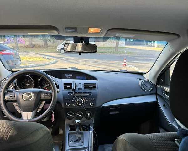 Серый Мазда 3, объемом двигателя 2 л и пробегом 201 тыс. км за 7000 $, фото 10 на Automoto.ua