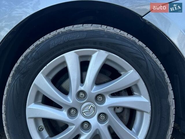 Серый Мазда 3, объемом двигателя 2 л и пробегом 152 тыс. км за 7500 $, фото 6 на Automoto.ua