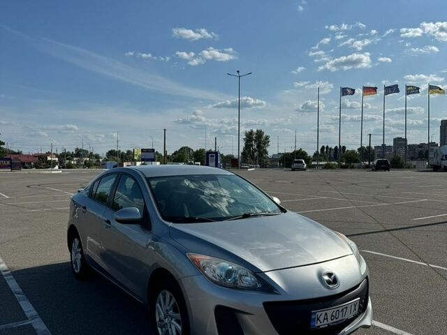 Сірий Мазда 3, об'ємом двигуна 2 л та пробігом 195 тис. км за 7150 $, фото 2 на Automoto.ua