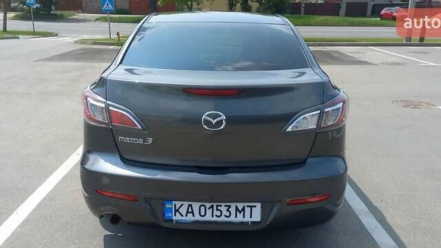 Сірий Мазда 3, об'ємом двигуна 1.6 л та пробігом 135 тис. км за 8300 $, фото 6 на Automoto.ua
