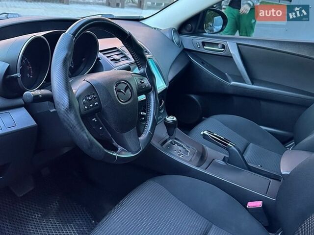 Серый Мазда 3, объемом двигателя 2 л и пробегом 152 тыс. км за 7500 $, фото 33 на Automoto.ua