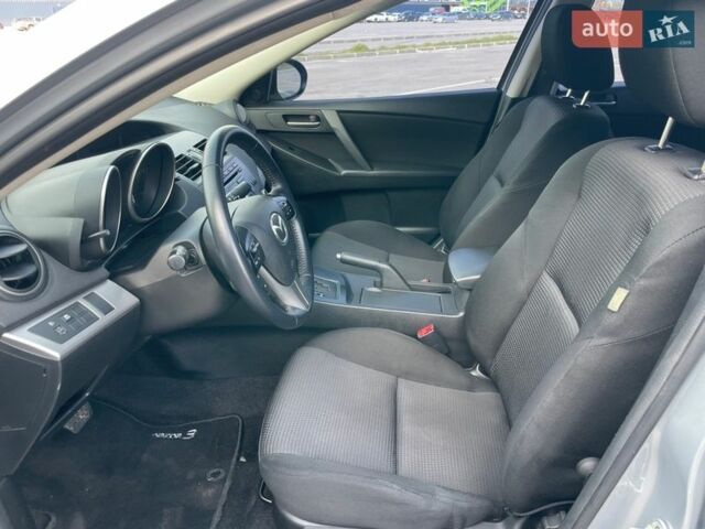 Серый Мазда 3, объемом двигателя 1.6 л и пробегом 81 тыс. км за 9500 $, фото 30 на Automoto.ua