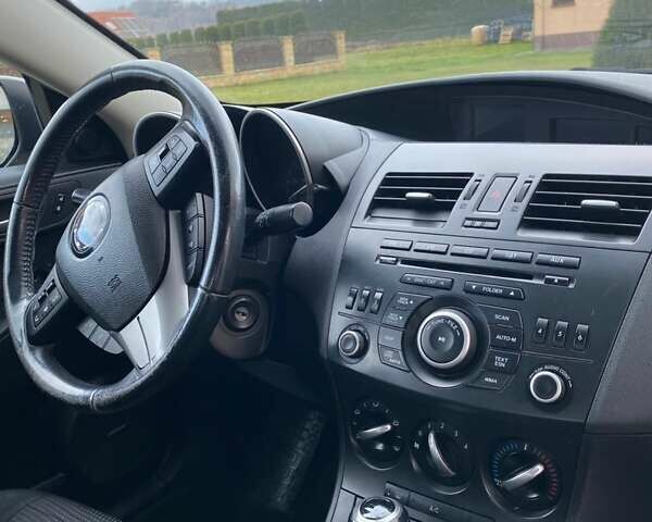 Серый Мазда 3, объемом двигателя 2 л и пробегом 232 тыс. км за 7200 $, фото 8 на Automoto.ua