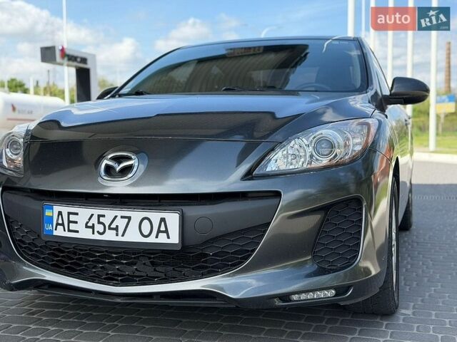Серый Мазда 3, объемом двигателя 2 л и пробегом 203 тыс. км за 7500 $, фото 2 на Automoto.ua