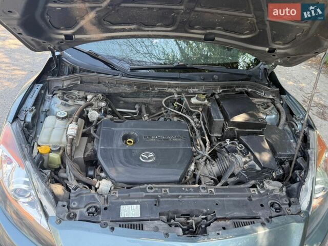 Серый Мазда 3, объемом двигателя 2 л и пробегом 300 тыс. км за 6500 $, фото 6 на Automoto.ua