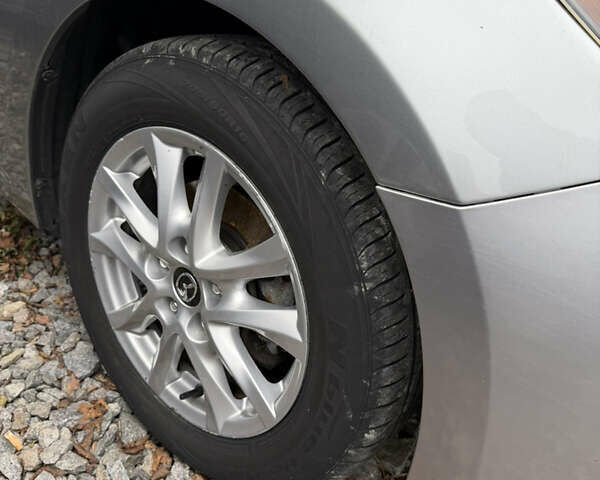 Серый Мазда 3, объемом двигателя 1.6 л и пробегом 126 тыс. км за 8900 $, фото 8 на Automoto.ua