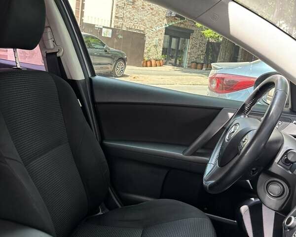 Серый Мазда 3, объемом двигателя 2 л и пробегом 106 тыс. км за 10500 $, фото 33 на Automoto.ua