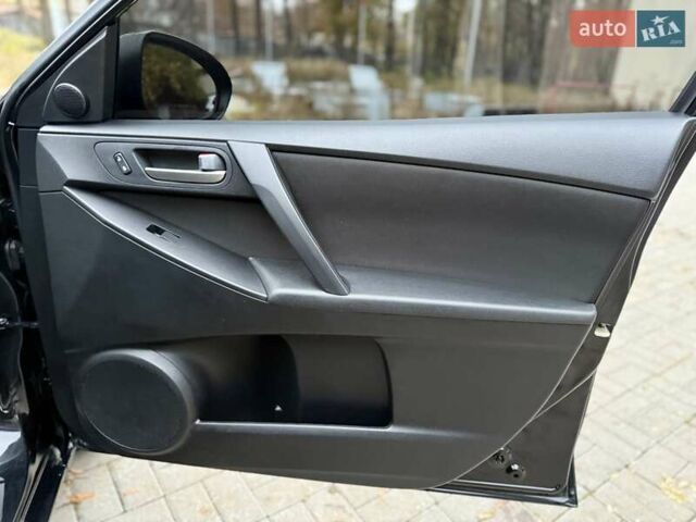 Серый Мазда 3, объемом двигателя 2 л и пробегом 158 тыс. км за 7999 $, фото 20 на Automoto.ua