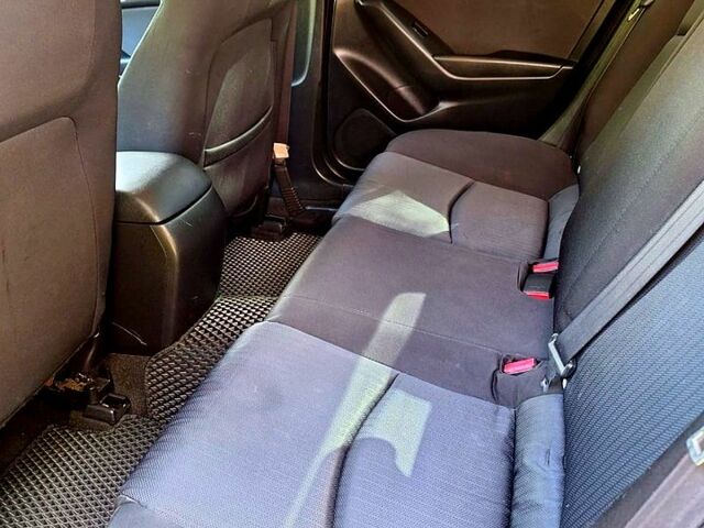 Серый Мазда 3, объемом двигателя 2 л и пробегом 172 тыс. км за 9500 $, фото 2 на Automoto.ua