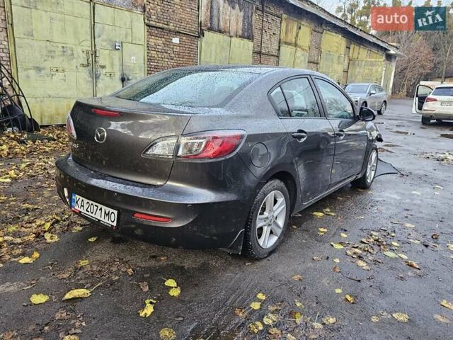 Сірий Мазда 3, об'ємом двигуна 1.6 л та пробігом 134 тис. км за 3800 $, фото 5 на Automoto.ua