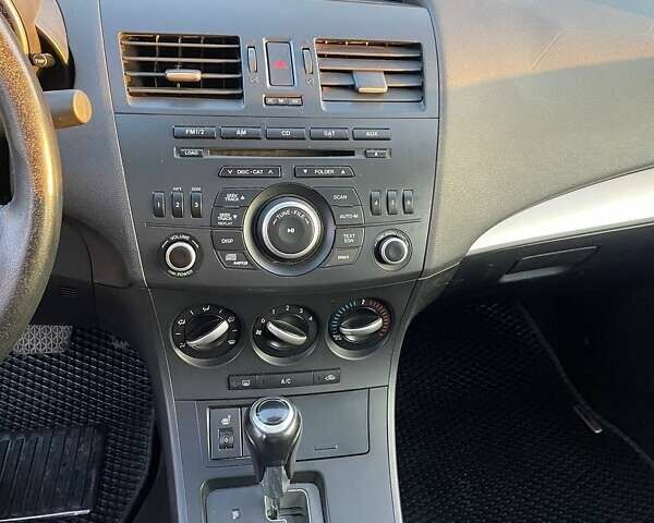 Серый Мазда 3, объемом двигателя 2 л и пробегом 110 тыс. км за 7400 $, фото 7 на Automoto.ua