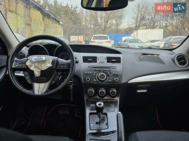 Сірий Мазда 3, об'ємом двигуна 1.6 л та пробігом 134 тис. км за 3800 $, фото 26 на Automoto.ua
