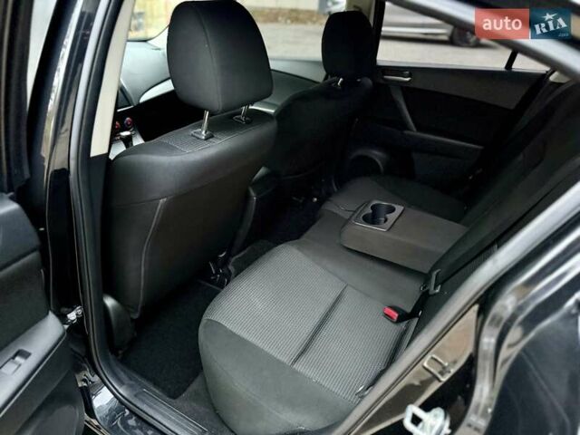 Серый Мазда 3, объемом двигателя 2 л и пробегом 158 тыс. км за 7999 $, фото 25 на Automoto.ua