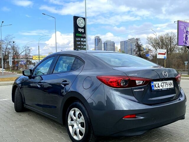 Серый Мазда 3, объемом двигателя 2 л и пробегом 160 тыс. км за 9640 $, фото 2 на Automoto.ua