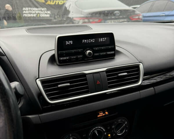 Серый Мазда 3, объемом двигателя 1.6 л и пробегом 126 тыс. км за 8900 $, фото 16 на Automoto.ua