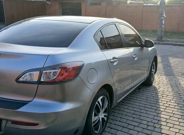 Серый Мазда 3, объемом двигателя 2 л и пробегом 225 тыс. км за 7200 $, фото 3 на Automoto.ua