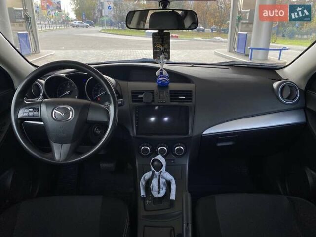 Серый Мазда 3, объемом двигателя 2 л и пробегом 219 тыс. км за 8800 $, фото 20 на Automoto.ua